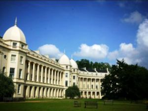 أيّد القانون في جلسة عقدت أمس (الاثنين) واستمرت حتى وقت متأخر، 326 نائباً مقابل 290 بعد 13 ساعة من النقاشات