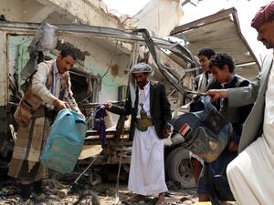 Bombing of a school bus full of children in Yemen (Twitter)