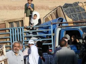 Syrian refugees (Twitter)