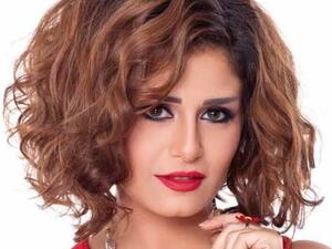 منة فضالي بالشورت