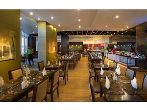 A setting that strikes a fine balance between impressive grandeur and close intimacy; immaculately beautiful yet warmly welcoming.