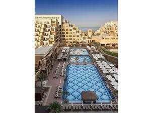 Rixos Bab Al Bahr offers a plethora of luxurious amenities including access to its 345-meter stretch of pristine private beach, eight swimming pools including an aqua park.