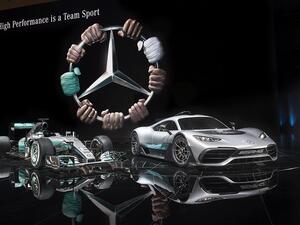 Taking centre stage as the premiere highlight reveal was the world-first Mercedes-AMG Project ONE hypercar. 