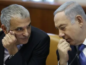 Hush-hush talks: Israeli Prime Minister Benjamin Netanyahu deliberates with Moshe Kahlon, Israel's Finance Minister (AFP/File Photo)	