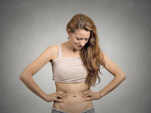 ننصحك دائماً بالإبتعاد عن الألوان الفاتحة واختيار الألوان الداكنة  ننصحك دائماً بالإبتعاد عن الألوان الفاتحة واختيار الألوان الداكنة