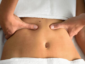 الأغلبيه منهم يعانون من بروز البطن أو الأرداف فقط