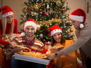 مع نهاية العام تكثر الاحتفالات مما يعني زيادة أكيدة في الوزن
