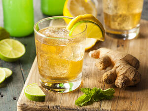 اشرب الشاي الأخضر مع الياسمين فهو يقضي على الآثار الجانبية السيئه للشاي