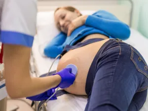 دقات قلب الجنين من أهم العلامات الّتي تدل على أنّ صحة الجنين

