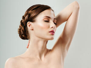 يعمل الليمون كمبيض طبيعي وكيل المضادة للبكتيريا ومطهر قوي