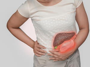 من أعراض تضخم الكبد الشعور بالامتلاء والتعب

