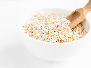 شوربة الشوفان تخلص الجسم من الفضلات والمياه المحتبسة في أطرافه