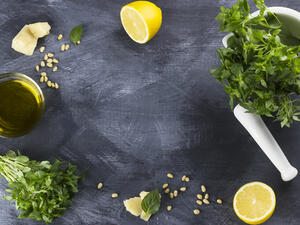 الليمون وزيت الزيتون يعمل على تنشيط الكبد
