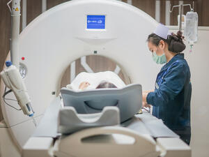 أن علاج مرض الانسكاب البللورى ليس صعباً