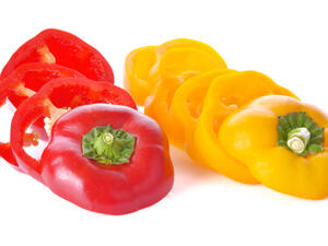 الفلفل الحلو هو أحد أهم المصادر التي تحتوي فيتامين ( ج )
