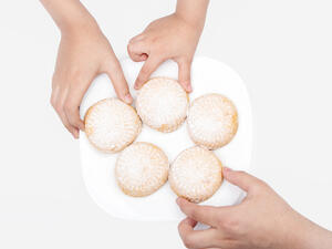 ضرورة التحول التدريجي من وجبات رمضان إلى وجبات العيد

