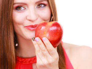 يحتوي التفاح على نسبة عالية من الكريسيتين

