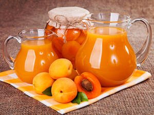 عصير قمر الدين يجدّد خلايا الدم الحمراء ويعالج مرض فقر الدم

