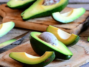 تساعم الأفوكادو في تعزيز الدافع الجنسي