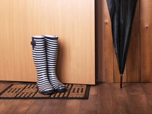 يجب التخزين يكون ف مكان بارد وجاف قدر المستطاع