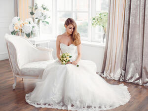 النوم لساعات كافية يساعدك على تحسين مزاجك قبل زفافك