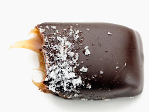 مشروب الشكولاتة يحتوي على نسبة من الملح أكثر من المقرمشات المملحة

