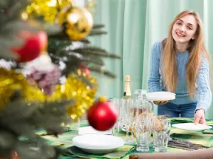 الاحتفال بعيدي الكريسماس ورأس السنة لا يكتمل دون مائدة مميزة 