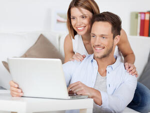 توقف عن تصفح الفيس بوك ومواقع التواصل الاجتماعي خلال المساء

