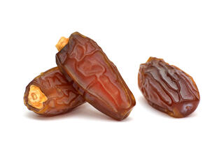 التمر يُقلِّل نسبة الكولسترول الضار في الدم
