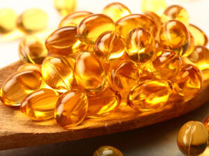 زيت السمك يمنع حبّ الشباب من الظهور

