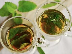 تناول الشاي الأخضر بعد الأكل الدسم يسهل عملية الهضم السريع داخل الأمعاء

