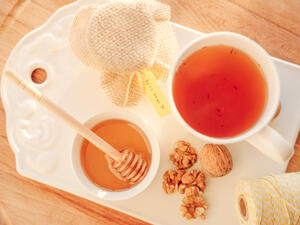 تضمن العسل مواد مضادة للأكسدة، ومواد مضادة للبكتيريا