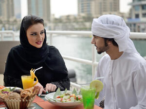 من الأخطاء الغذائية عند الناس الإكثار من تناول الأغذية عالية السكريات 
