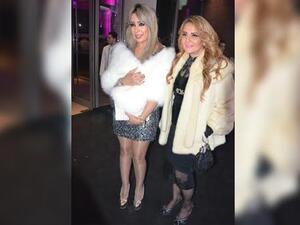 النجمات اخترن "المعاطف الفرو" لإطلالة كلاسكية مع السواريه تناسب الشتاء