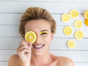 الليمون عنصر مهم يجب إضافته إلى البرنامج الغذائي، لمحاربة الدهنيات