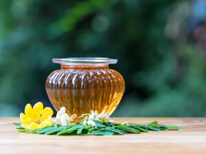 زيت الزيتون يُعالح مشاكل الشعر المختلفة، على رأسها الجفاف

