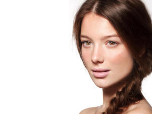 للحصول على دفعة إضافية من الثقة بالنفس ينبغي أن تكون بشرتك صحية متوهجة