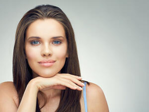 من وقتٍ لآخر تتغيّر ألوان البشرة حسب العَوامل البيئية المحيطة