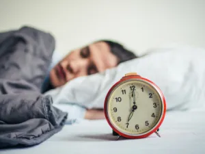الساعة 9مساءاً – 11 مساءاً الوقت الذى يتم فيه التخلص من السموم في الجهاز اللمفاوي