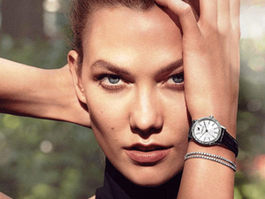 ساعات نسائية فاخرة مرصعة بأحجار الكريستال البراقة،

