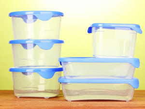 يعدّ الخلّ مكوّنًا فعالًا في القضاء على الروائح الكريهة

