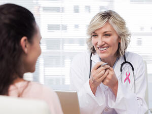 سرطان الثدي هو عبارة عن ورم خبيث يصيب أنسجة الثدي سرطان الثدي هو عبارة عن ورم خبيث يصيب أنسجة الثدي