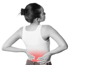 عند الشعور بتشنج الظهر يجب القيام بمجموعة من حركات التمدد

