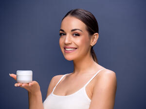 ترطيب البشرة من أهم الطرق للحفاظ على جمال بشرتك 