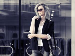 استبدلي مأكولاتك التي تحتوي على النشويات، مثل المعجنات، البطاطا بالكينوا