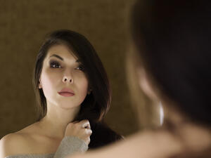 الحديث بصوت مرتفع مع النفس ضروري لتحسين حالته الصحية

