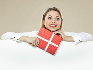 يساعد زيت القرنفل على تبييض الأسنان بطريقة فعالة

