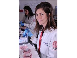 Research by Dr. Nancy Nader of WCM-Q showed for the first time that a protein involved in brain development and cholesterol uptake also plays a role in reproduction. 