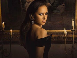 In the news series, Nelly Karim plays the role of a university professor that works in Russia (Source: nellykarim_official - Instagram)