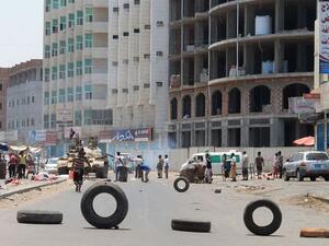 The city of Aden is subject to numerous skirmishes with the presence of Al Qaeda and Daesh militants. (AFP/Saleh Al Obeidi)
